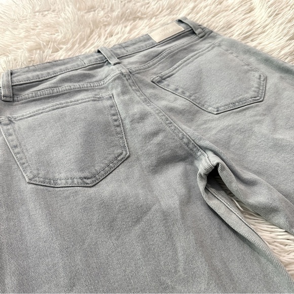 Hollister Low-Rise Dad Jeans – Size 0R (W24 L31) | Light Wash Panel Denim - Picture 9 of 16